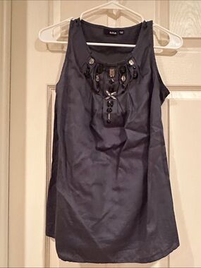a.n.a  Sleeveless Jewel-Neck shirt